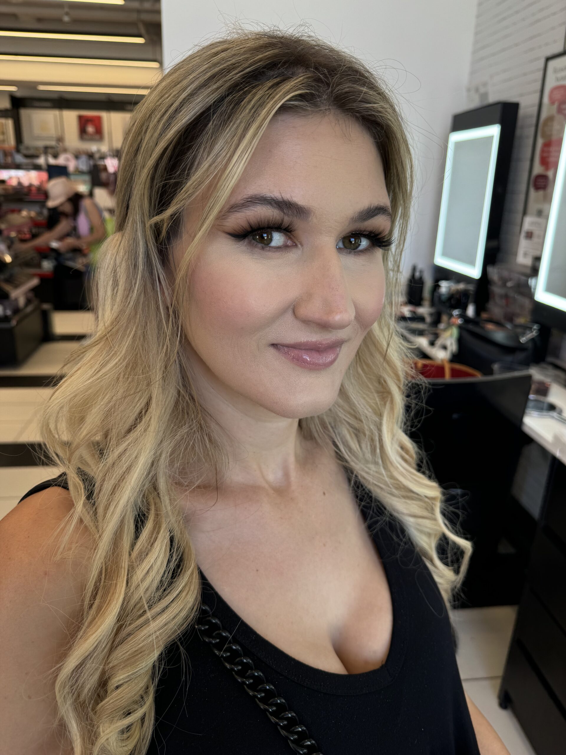 winged liner glam